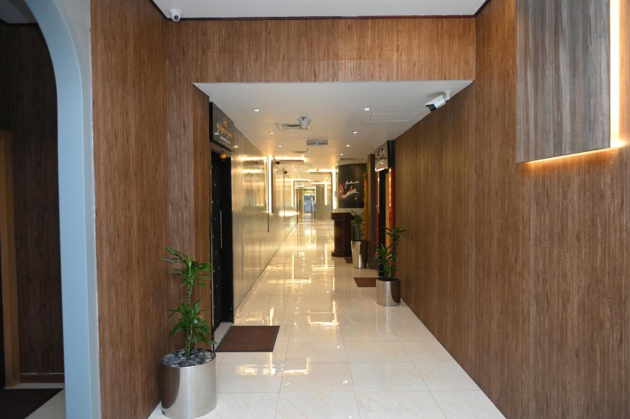 Smana Hotel Al Raffa Dubái Exterior foto
